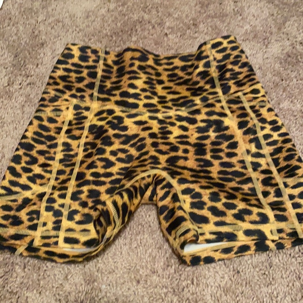 Effortless heart booty shorts